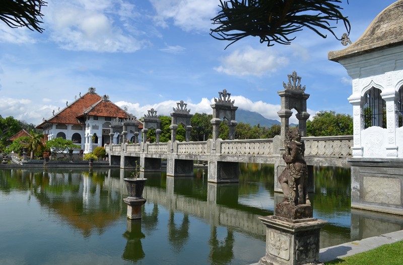 Day Trip with Bali Driver to Beautiful Taman Ujung Water Palace 9